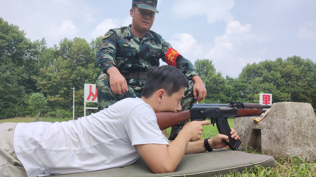 媒体聚焦武汉轻工大学年轻干部读书班开展第一批实弹打靶训练活动